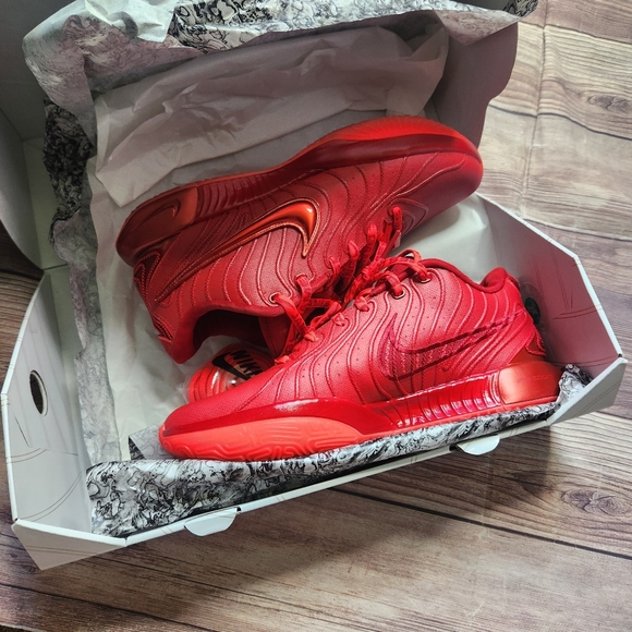 Nike LeBron XXI Red Basketball Shoes main image 12